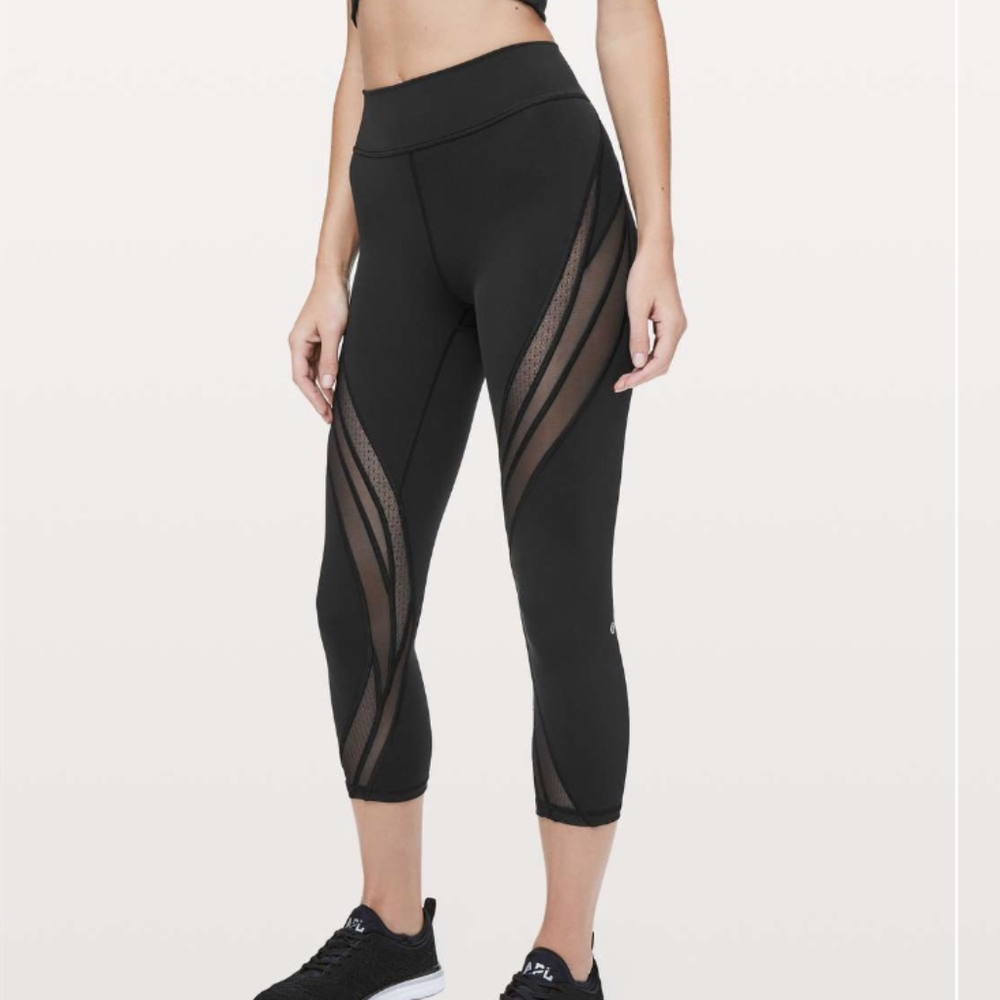 Lululemon Never Still Crop *21" Black